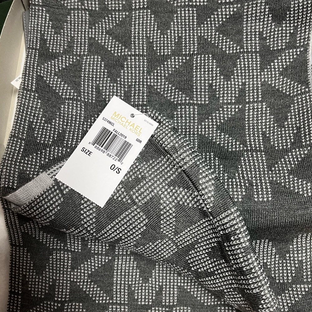 Brand new with tag Michael Kors Scarf